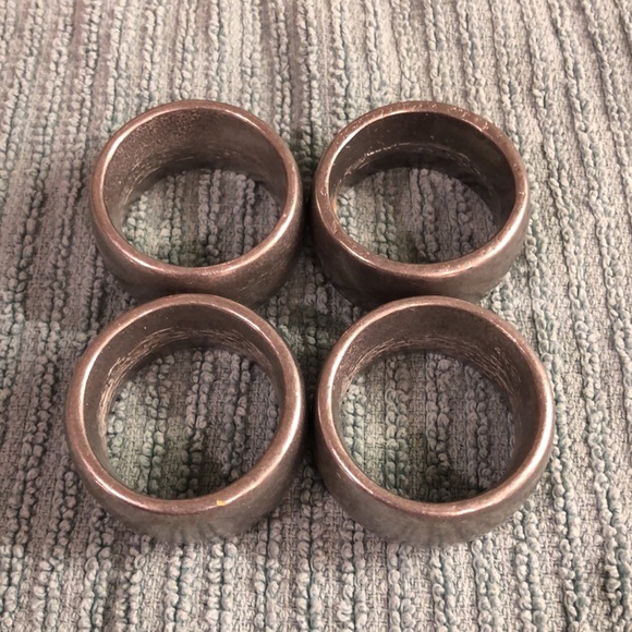 Pewter Napkin Rings. Set of Four - Picture 7 of 11
